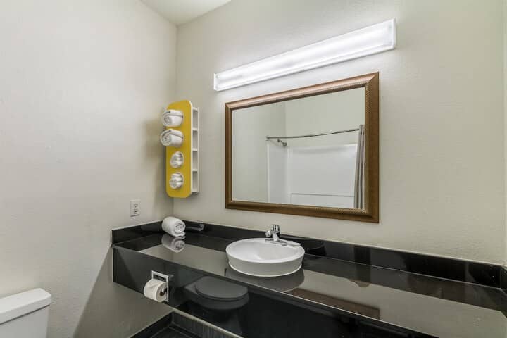 Bathroom amenities