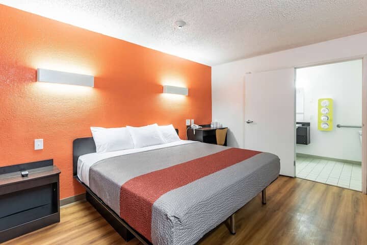 Room 13 of 45