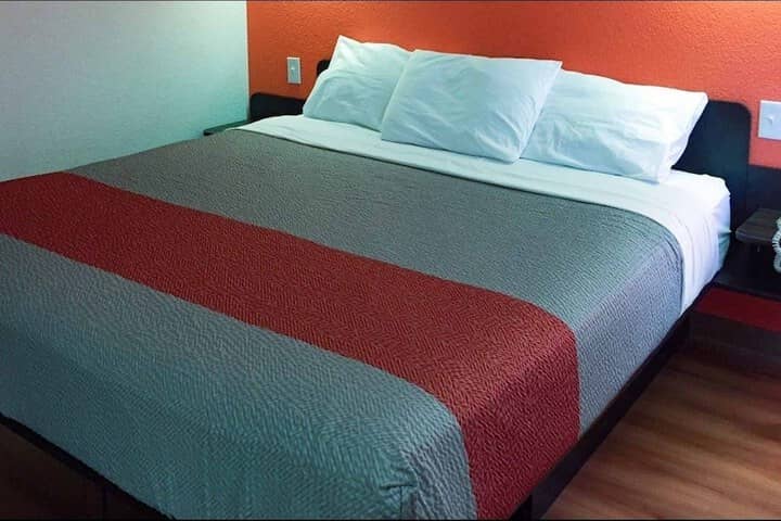 Room 6 of 45