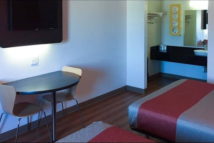 Room 5 of 45